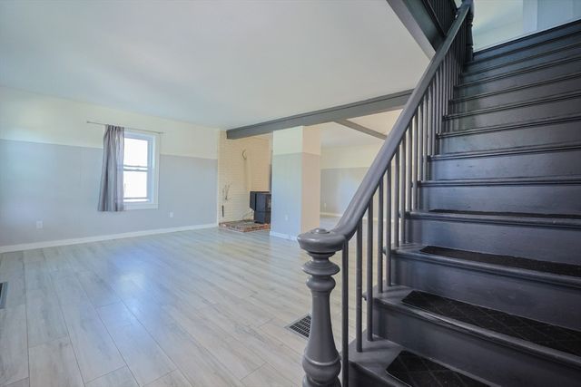 85 West Main Street, Groton, MA 01450