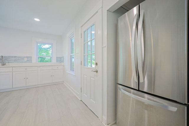 85 West Main Street, Groton, MA 01450