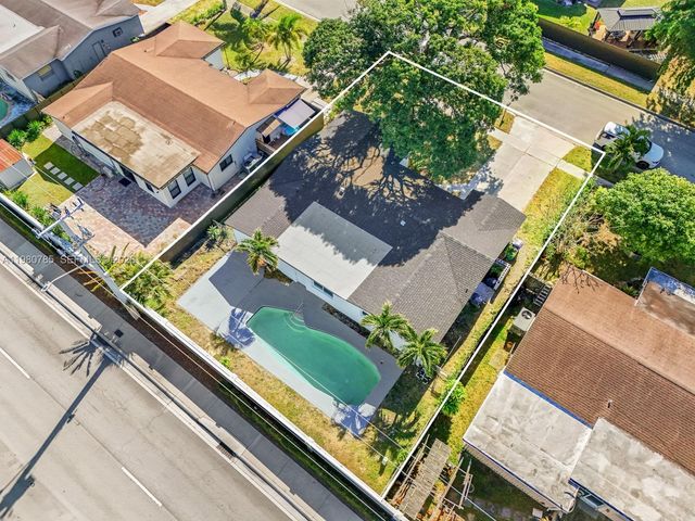 7971 NW 3rd Pl, Margate, FL 33063