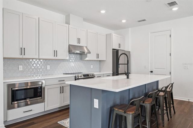 2258 LOST HORIZON WAY, Minneola, FL 34715