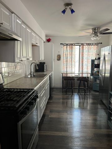 18650 Golfview Drive, Hazel Crest, IL 60429