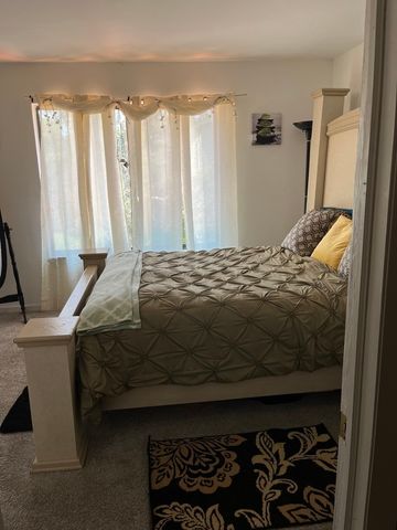 18650 Golfview Drive, Hazel Crest, IL 60429