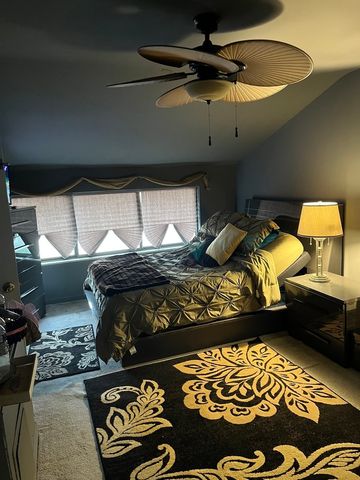 18650 Golfview Drive, Hazel Crest, IL 60429