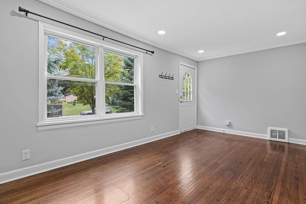 2708 Webster Avenue S, Saint Louis Park, MN 55416 — photo 2