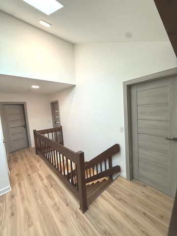 567 Cress Creek Lane, Crystal Lake, IL 60014