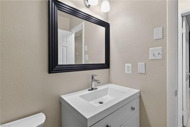 3316 Stilworken DR, Chesapeake, VA 23321
