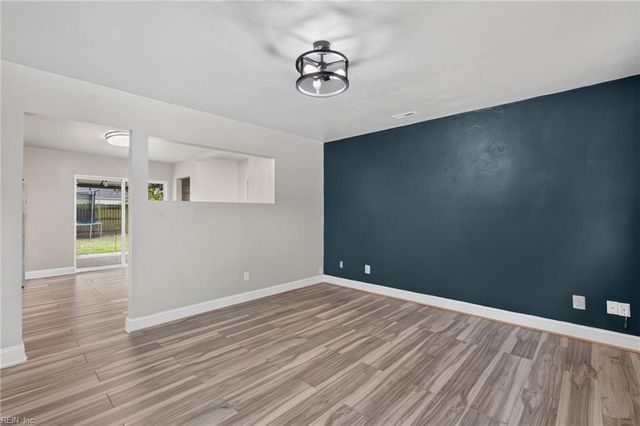 3316 Stilworken DR, Chesapeake, VA 23321