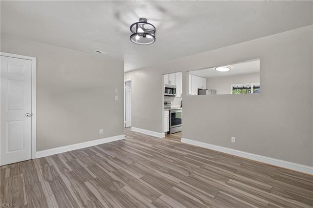 3316 Stilworken DR, Chesapeake, VA 23321