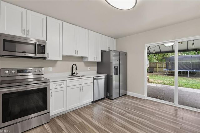 3316 Stilworken DR, Chesapeake, VA 23321