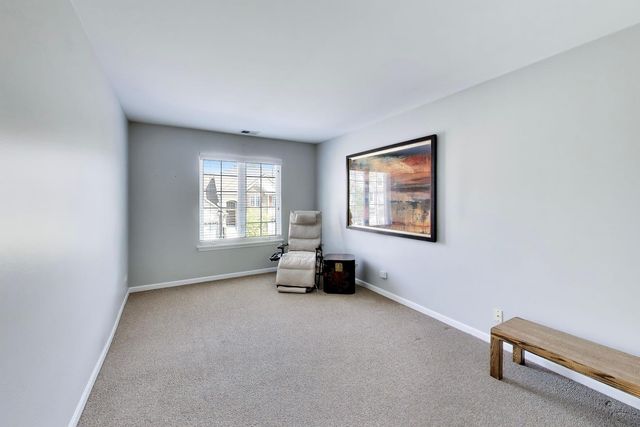 577 Harvey Lake Drive, Vernon Hills, IL 60061