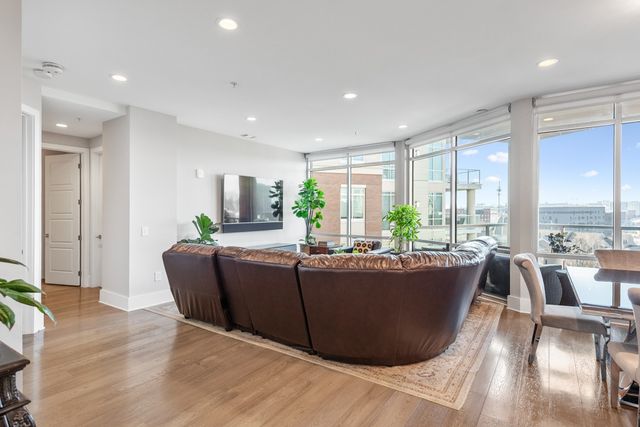 20 Rutledge St Apt 504, Nashville, TN 37210