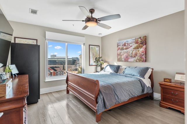 20 Rutledge St Apt 504, Nashville, TN 37210