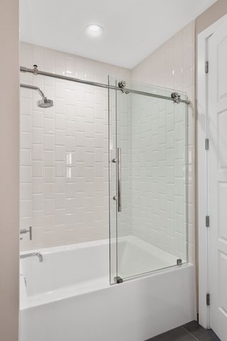 20 Rutledge St Apt 504, Nashville, TN 37210