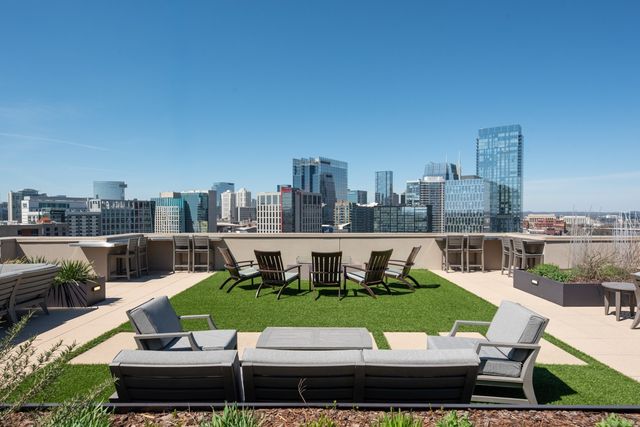 20 Rutledge St Apt 504, Nashville, TN 37210