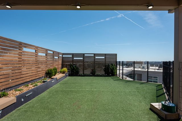 20 Rutledge St Apt 504, Nashville, TN 37210