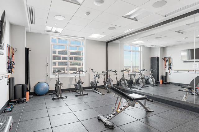 20 Rutledge St Apt 504, Nashville, TN 37210