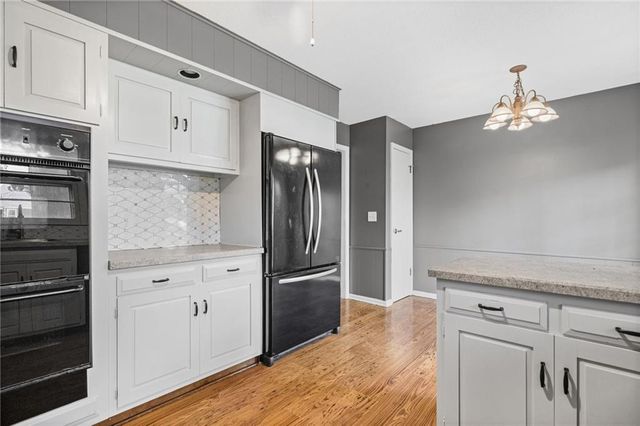 211 W 110TH Street, Kansas City, MO 64114