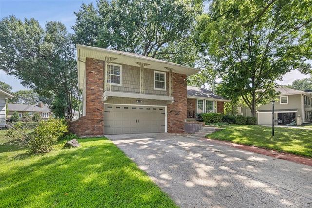 211 W 110TH Street, Kansas City, MO 64114
