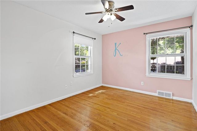 211 W 110TH Street, Kansas City, MO 64114