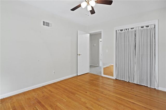 211 W 110TH Street, Kansas City, MO 64114