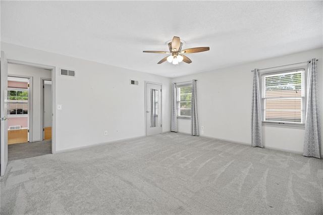 211 W 110TH Street, Kansas City, MO 64114