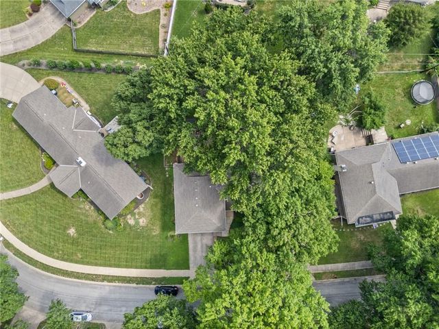 211 W 110TH Street, Kansas City, MO 64114