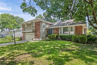 211 W 110TH Street, Kansas City, MO 64114