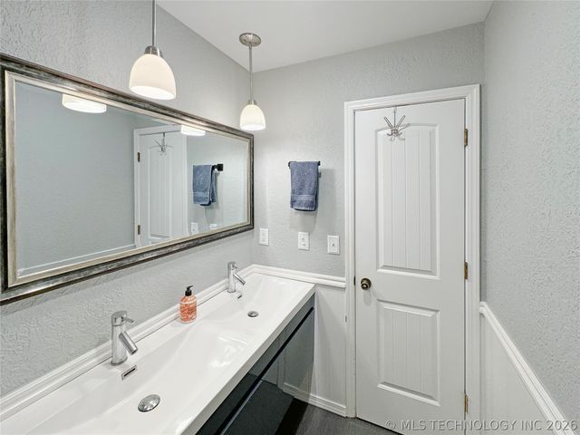 13406 S 125th Place E, Broken Arrow, OK 74011