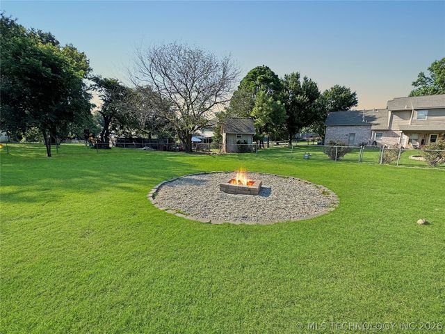 13406 S 125th Place E, Broken Arrow, OK 74011