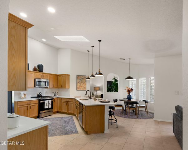 663 JEANNY MARIE Court, El Paso, TX 79932