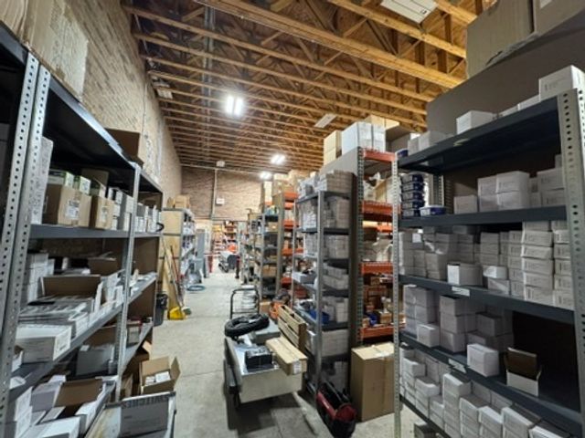 4150 N Kedzie Avenue, Chicago, IL 60618