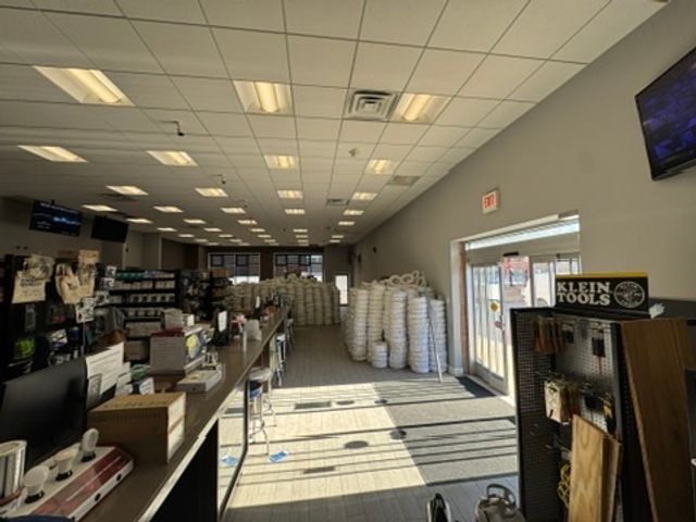 4150 N Kedzie Avenue, Chicago, IL 60618