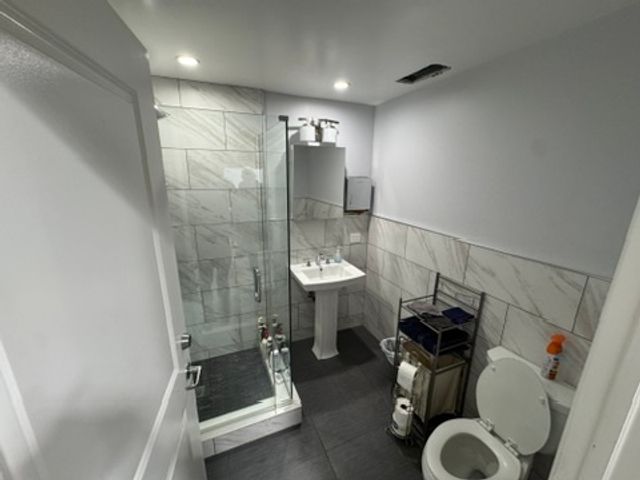 4150 N Kedzie Avenue, Chicago, IL 60618