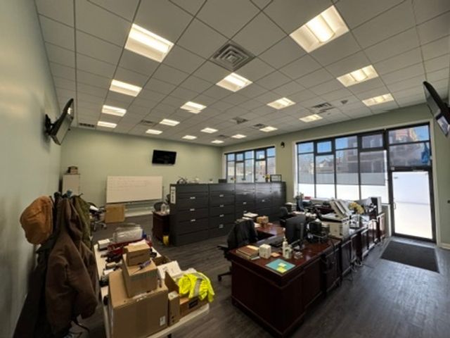 4150 N Kedzie Avenue, Chicago, IL 60618