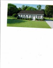 9 Cardinal Circle, Hillsborough, NH 03244