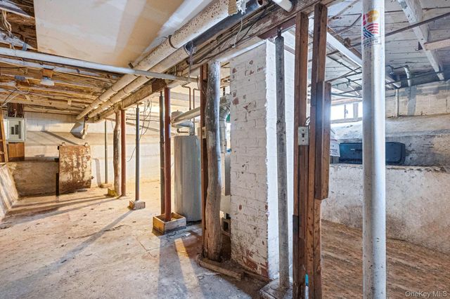 21 S Summit Avenue, Patchogue, NY 11772