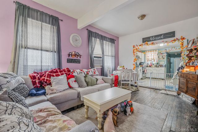 21 S Summit Avenue, Patchogue, NY 11772