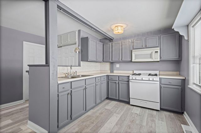 3505 Peoria Street, Steger, IL 60475