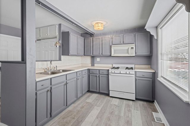 3505 Peoria Street, Steger, IL 60475