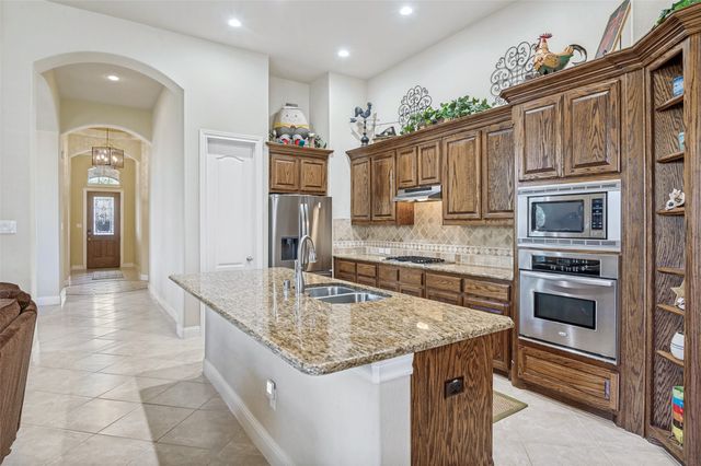 2537 Louis Lane, Lewisville, TX 75056