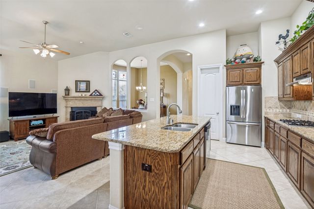 2537 Louis Lane, Lewisville, TX 75056