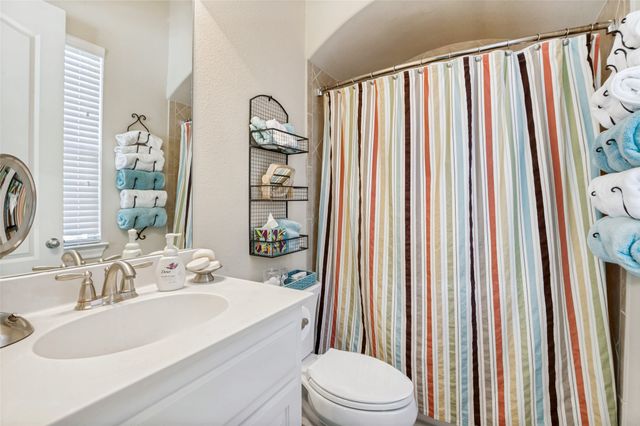 2537 Louis Lane, Lewisville, TX 75056