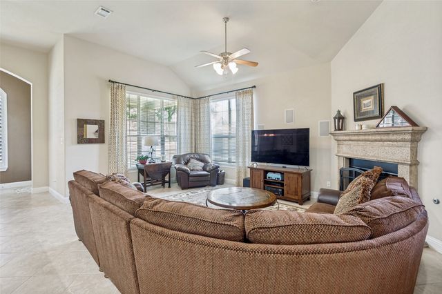 2537 Louis Lane, Lewisville, TX 75056