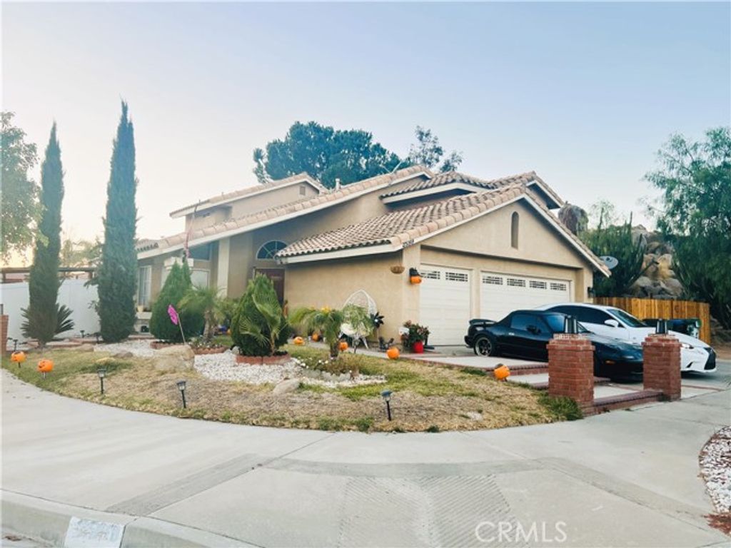2599 Pinnacle Circle, Corona, CA 92879