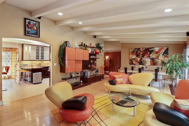 1122 S Estate Lane, Lake Forest, IL 60045