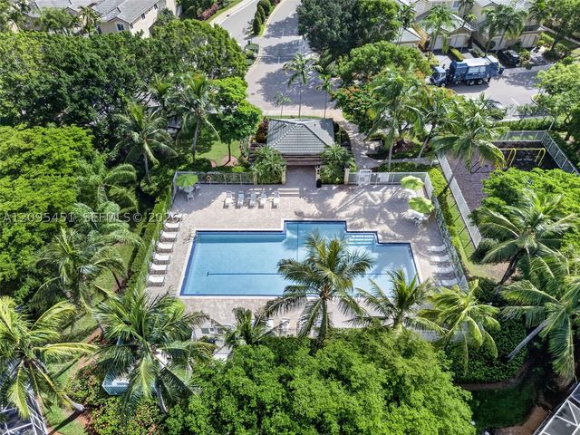2475 W Cordoba Bnd, Weston, FL 33327