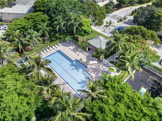2475 W Cordoba Bnd, Weston, FL 33327