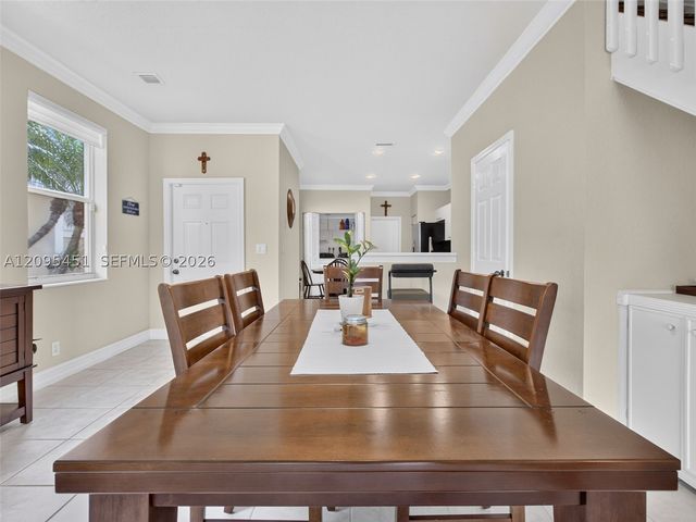 2475 W Cordoba Bnd, Weston, FL 33327