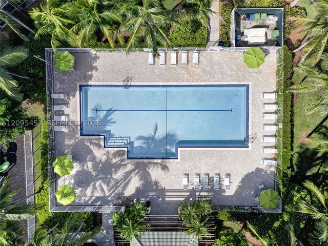 2475 W Cordoba Bnd, Weston, FL 33327