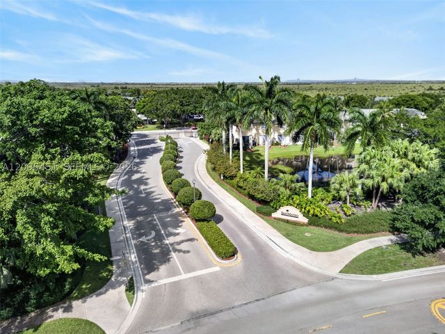 2475 W Cordoba Bnd, Weston, FL 33327